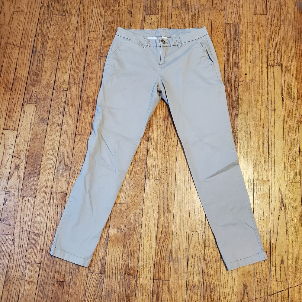 CLOSET CLOSING 7/31 Faded Glory Skinny Leg Khaki Chinos Size 4